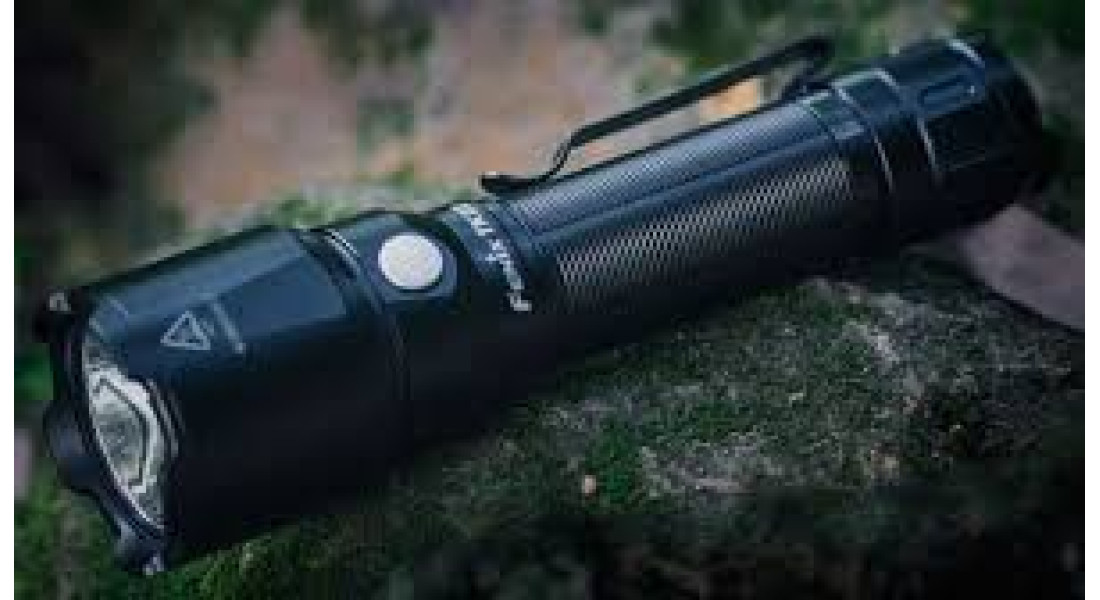 Тактический фонарь Fenix TK22 v2.0
